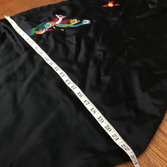 YI FANG CHEONGSAM DRESS WOMENS 44 BLACK SATIN ORIENTAL EMBROIDERED DRAGON VTG - Picture 13 of 16